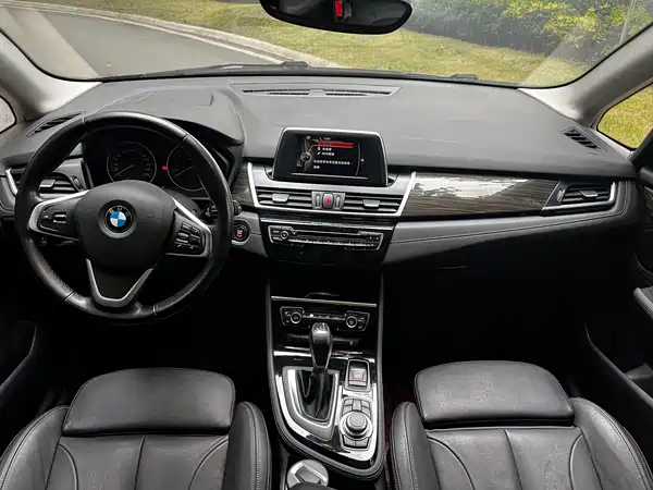 BMW 2 Series Station Wagon 2014