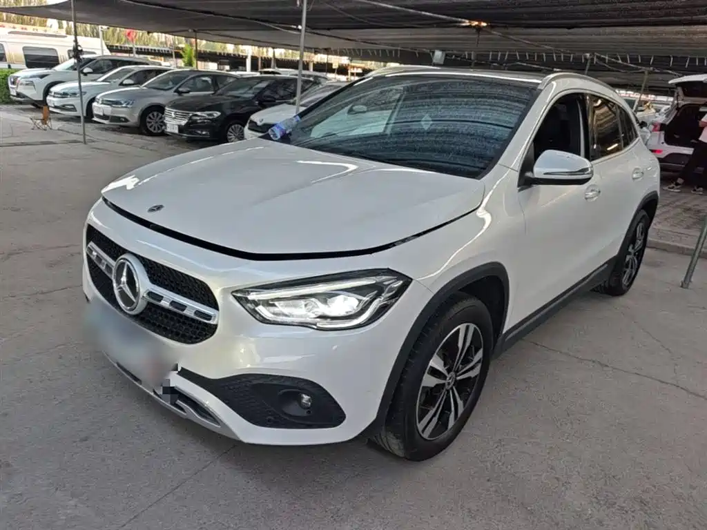 Mercedes-Benz GLA 2022 — фото 1