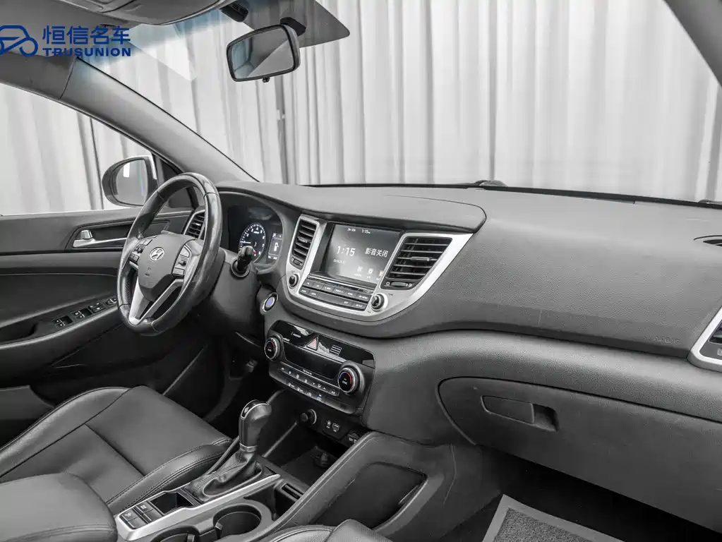 Hyundai Tucson 2017 — фото 13