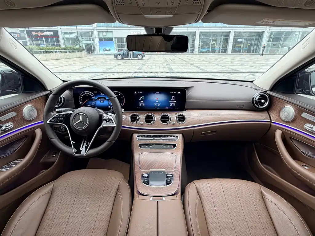 Mercedes-Benz E-Class 2023 — фото 17