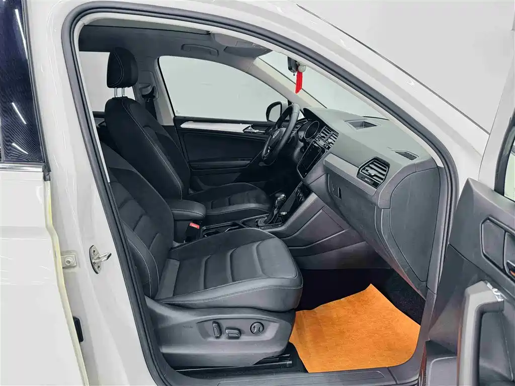 Volkswagen Tiguan L 2019 — фото 25