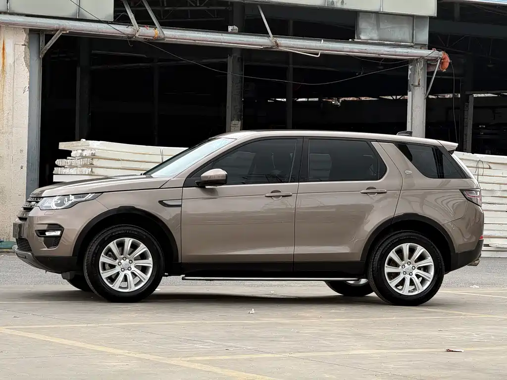 Land Rover Discovery Sport 2017 — фото 21