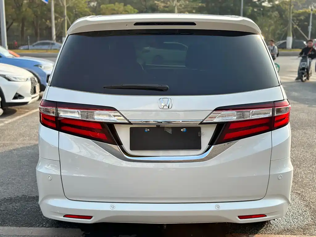 Honda Odyssey 2018 — фото 15