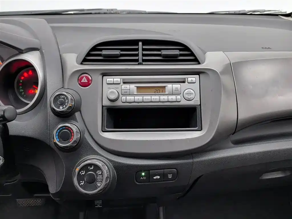 Honda Fit 2013 — фото 12