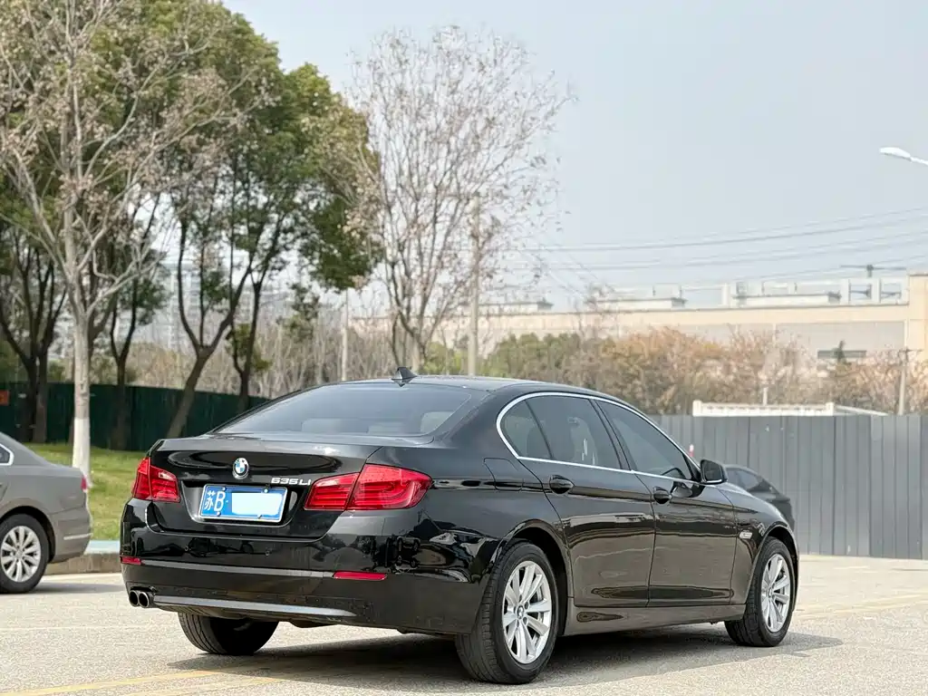 BMW 5 Series 2012 — фото 5