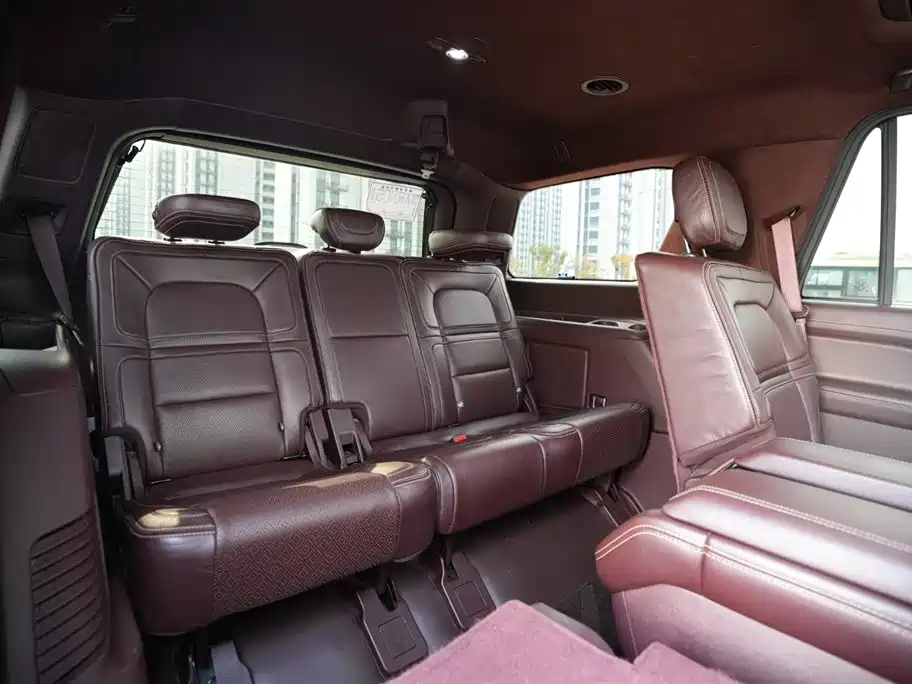 Lincoln Navigator 2019 — фото 15