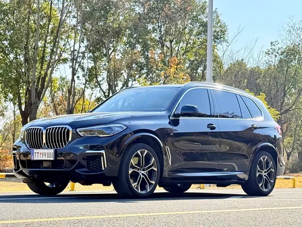 BMW X5 2022 — фото 1