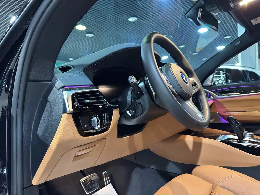 BMW 6 Series GT 2025 — фото 13