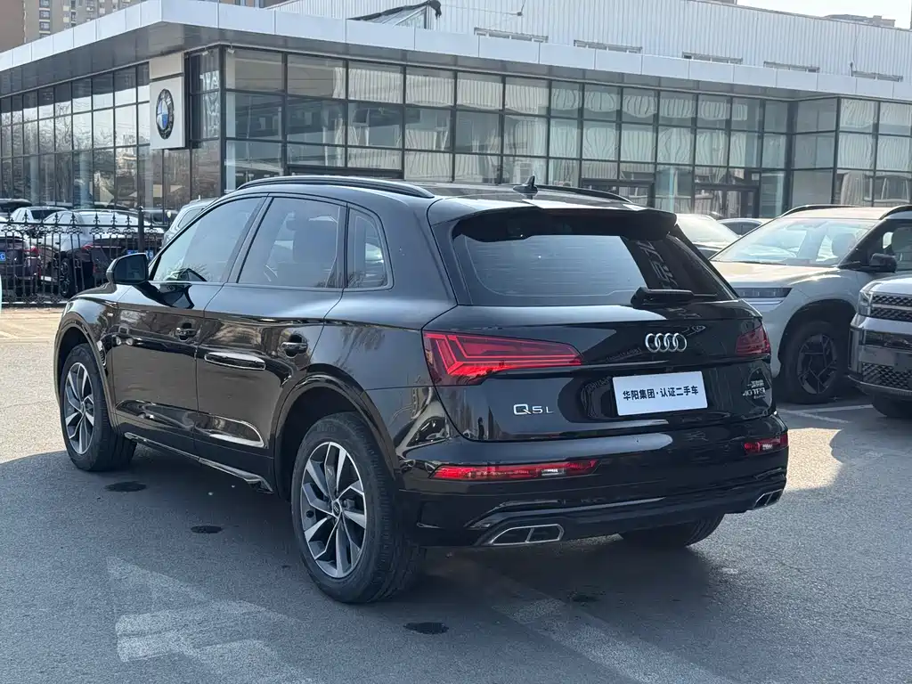 Audi Q5L 2023 — фото 6