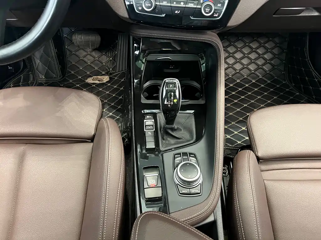 BMW X2 2022 — фото 10
