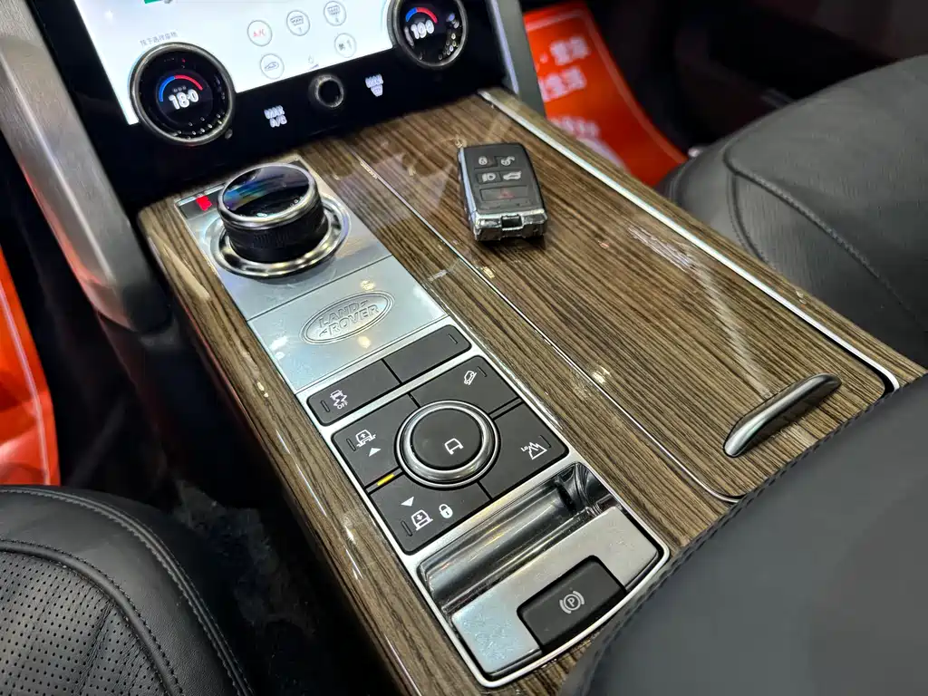 Land Rover Range Rover 2019 — фото 13