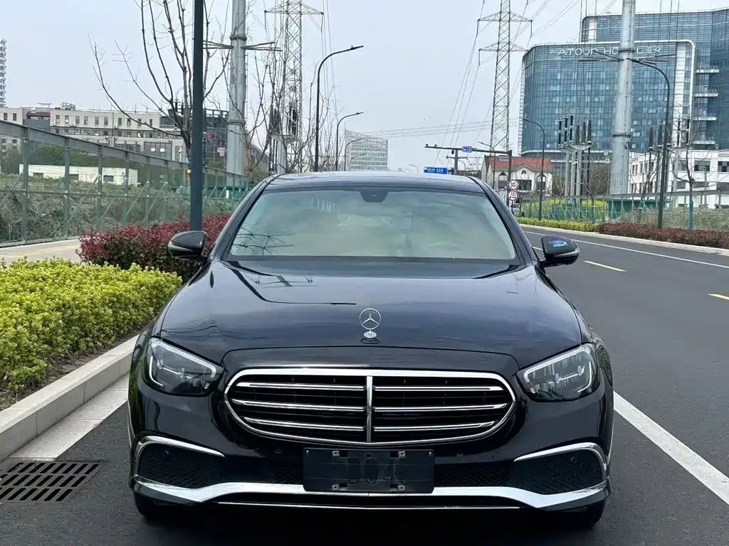 Mercedes-Benz E-Class 2022 — фото 2