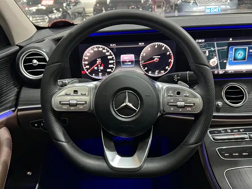 Mercedes-Benz E-Class 2019 — фото 9