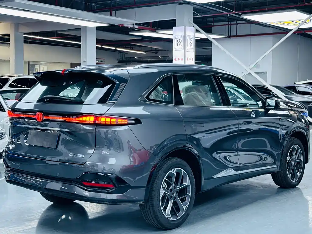 Changan CS75 PLUS 2026 — фото 15