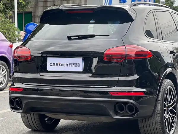 Porsche Cayenne 2011