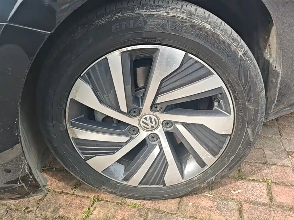 Volkswagen Passat New Energy 2020 — фото 23