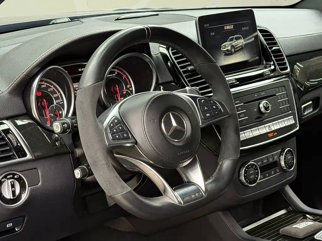 Mercedes-Benz GLS AMG 2017 — фото 5