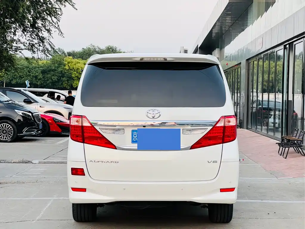 Toyota Alphard 2013 — фото 5