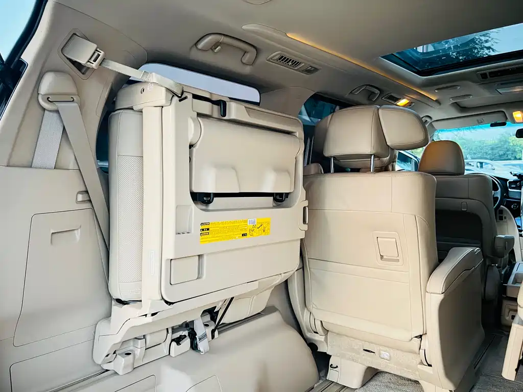 Toyota Alphard 2013 — фото 17