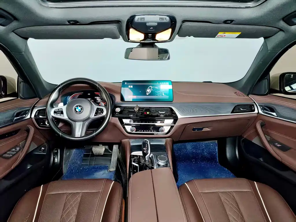 BMW 5 Series 2021 — фото 15