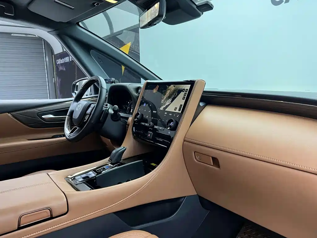 Toyota Alphard 2025 — фото 10