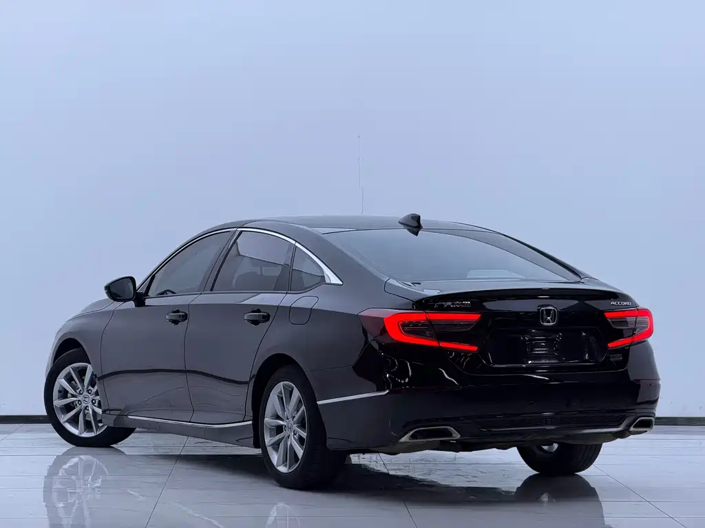 Honda Accord 2022 — фото 20