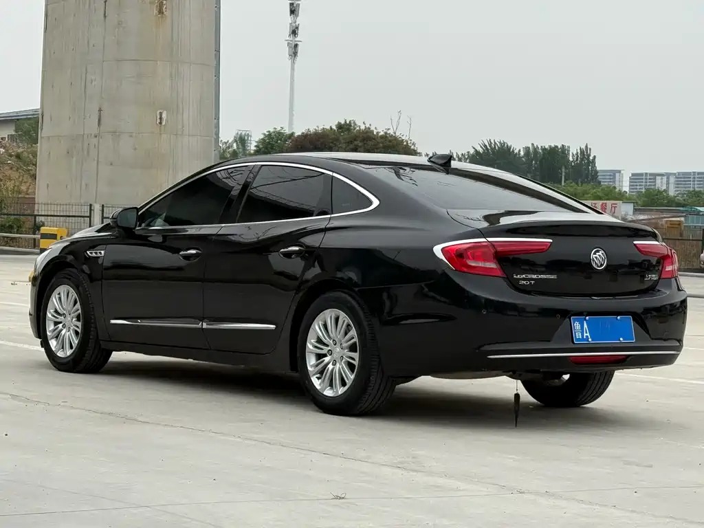Buick LaCrosse 2018 — фото 3