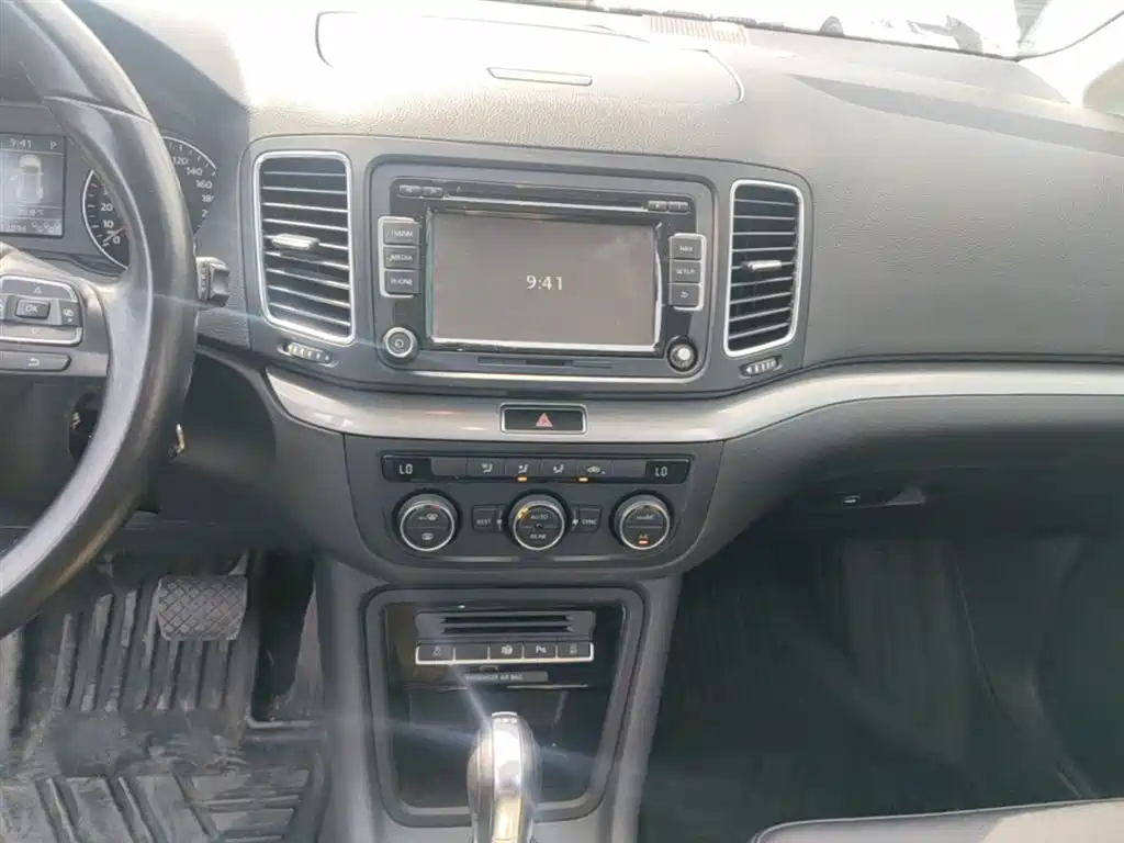 Volkswagen Sharan 2016 — фото 13