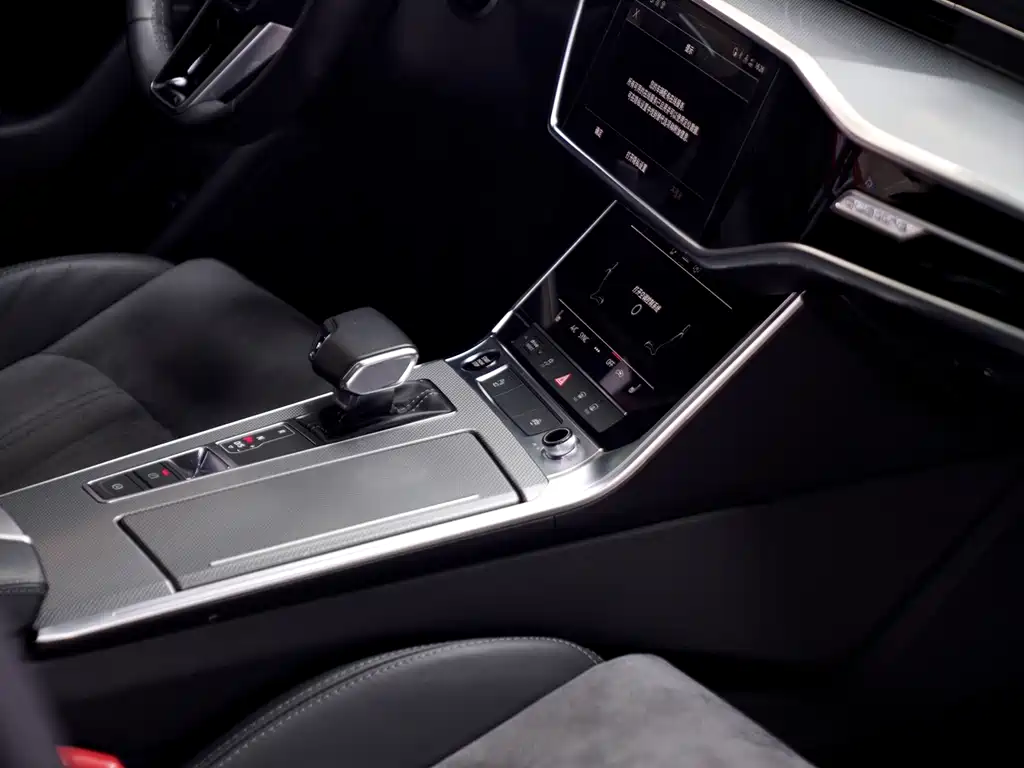 Audi A6L 2021 — фото 17