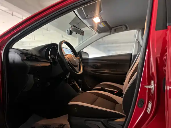 Toyota Yaris L 2020