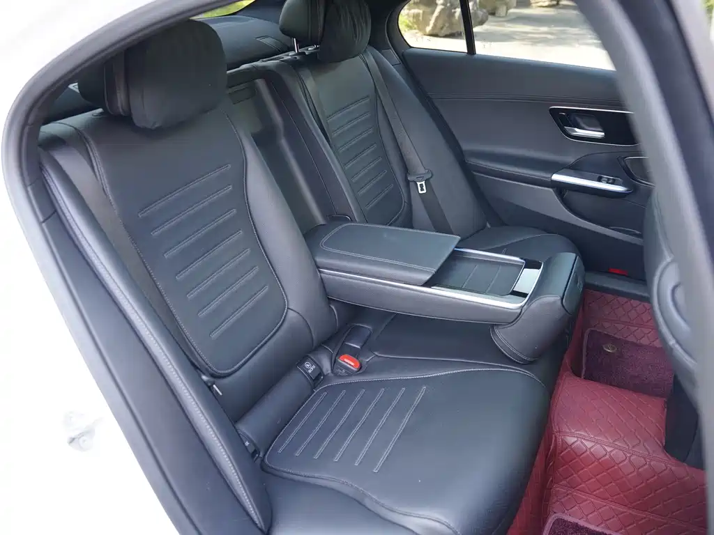 Mercedes-Benz C-Class 2022 — фото 24