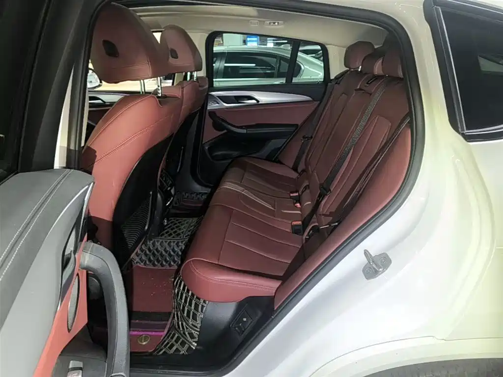 BMW X4 2022 — фото 17
