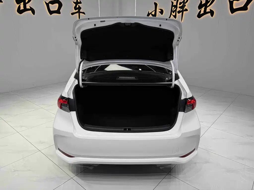 Toyota Corolla 2022 — фото 18