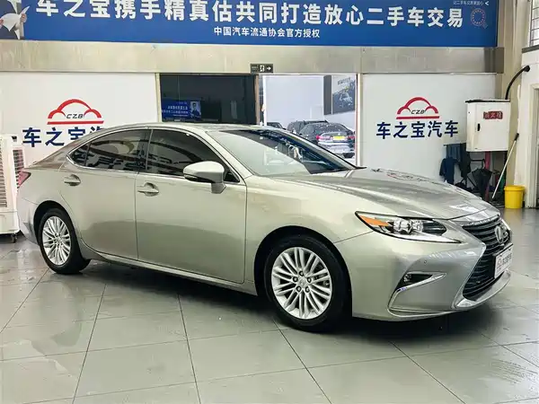 Lexus ES 2015