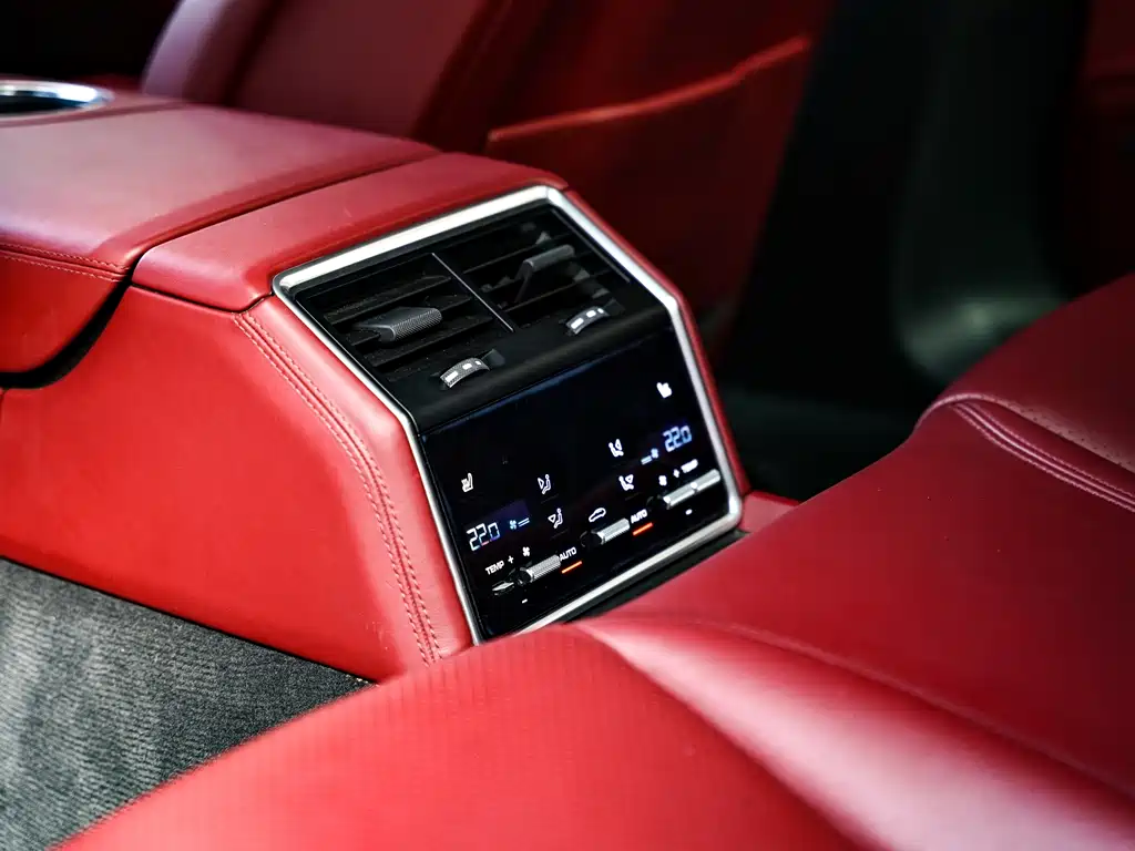 Porsche Panamera 2019 — фото 12