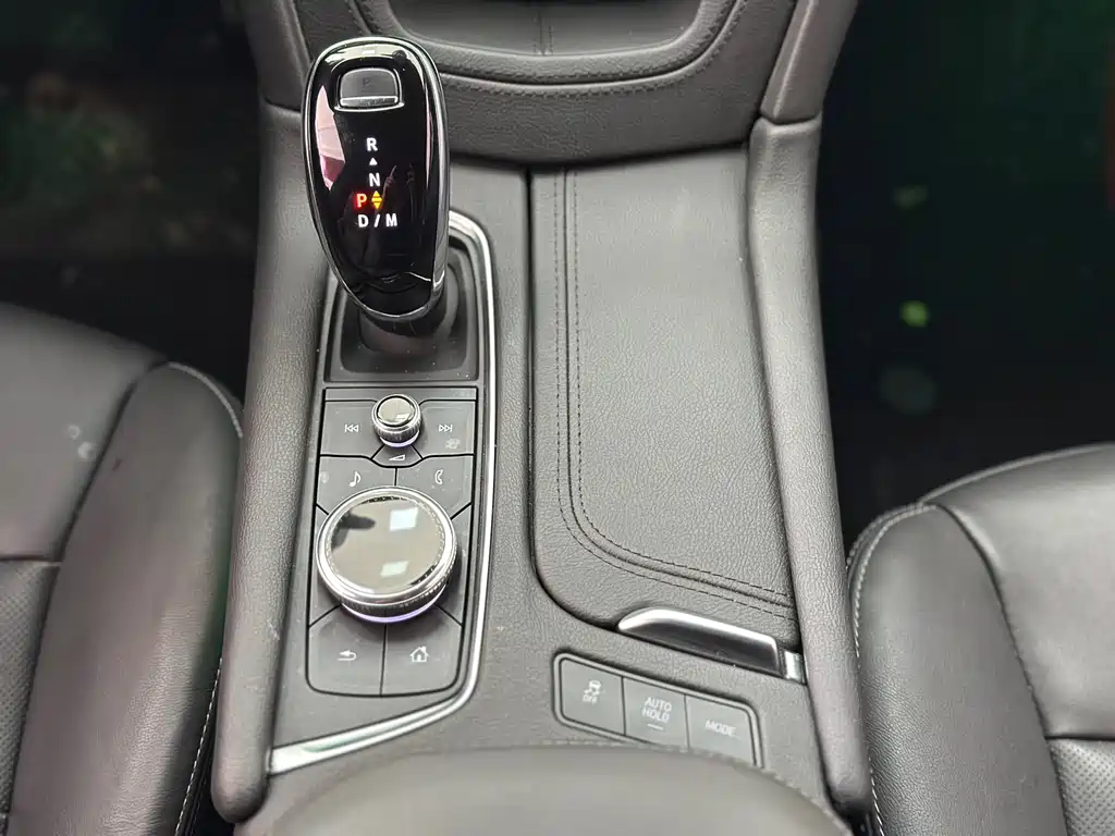 Cadillac XT5 2023 — фото 12