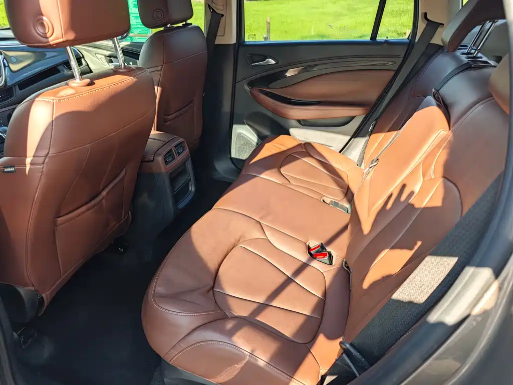 Buick Envision Plus 2018