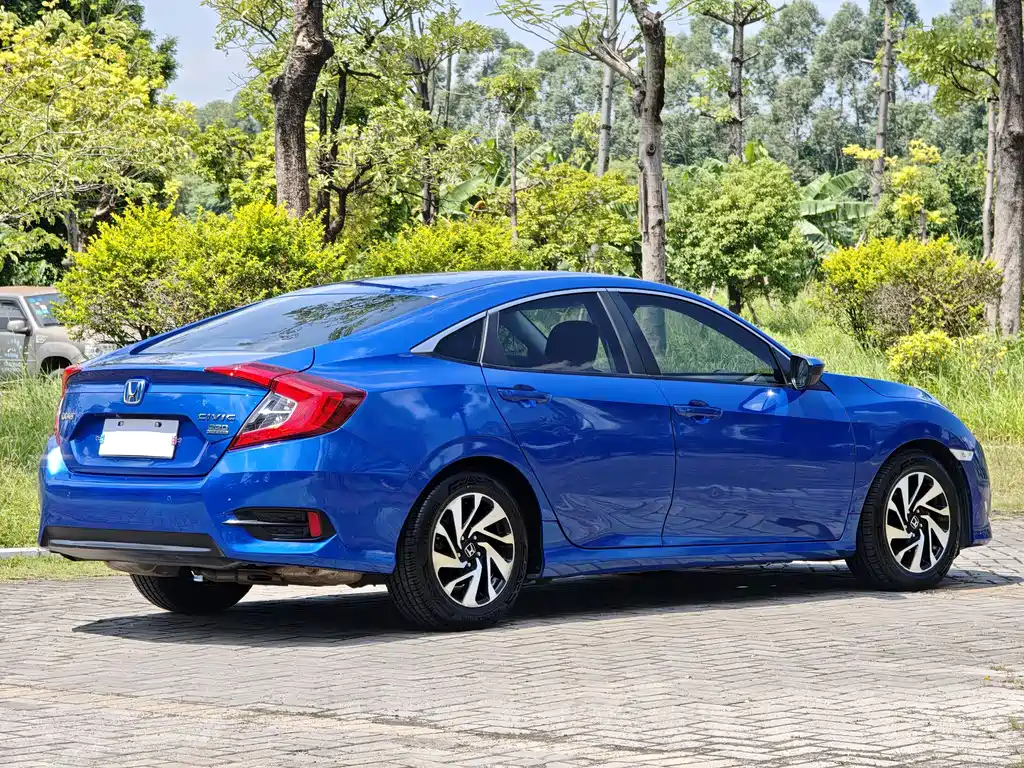 Honda Civic 2019 — фото 19