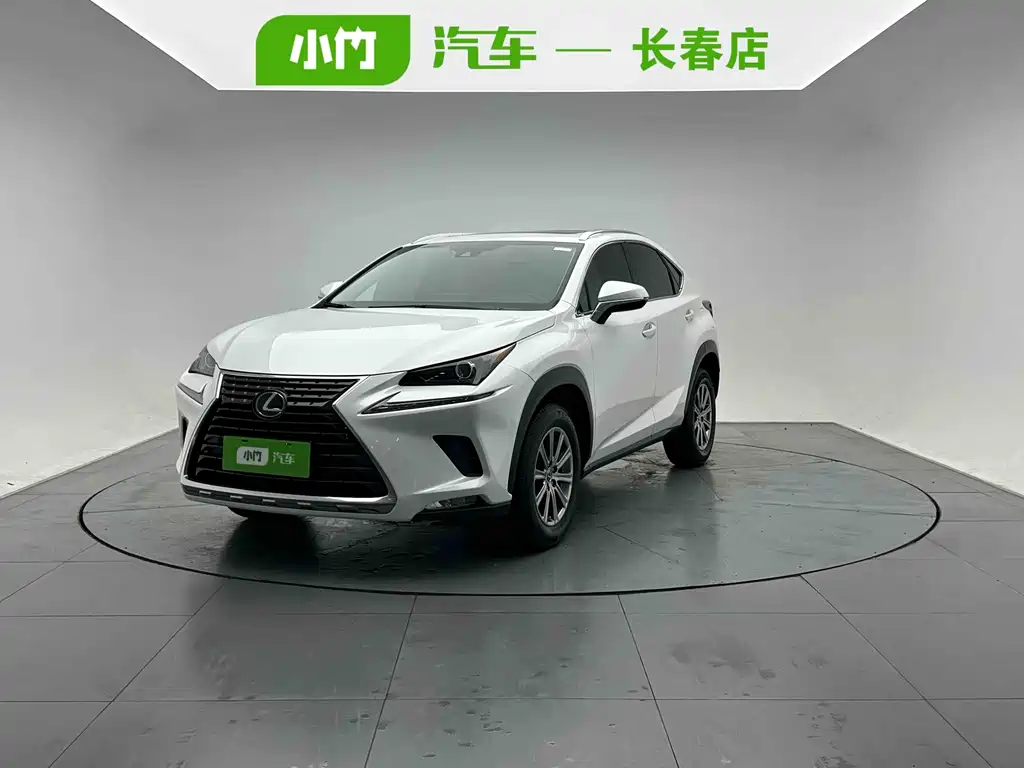 Lexus NX 2021
