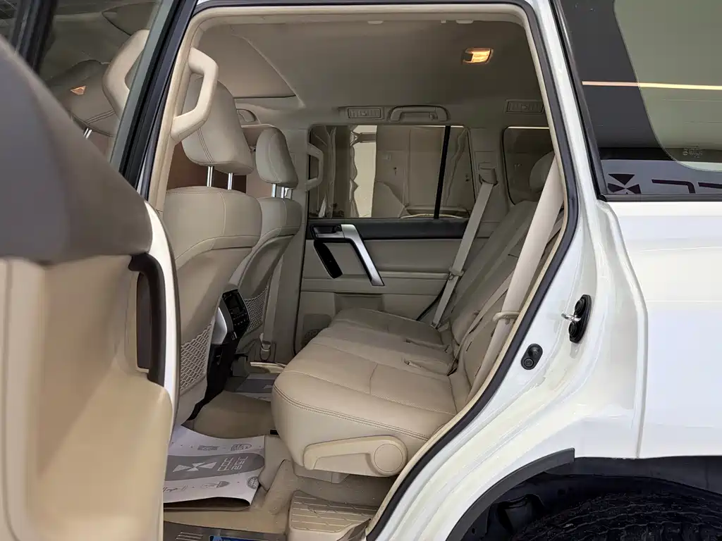 Toyota Prado 2018 — фото 12
