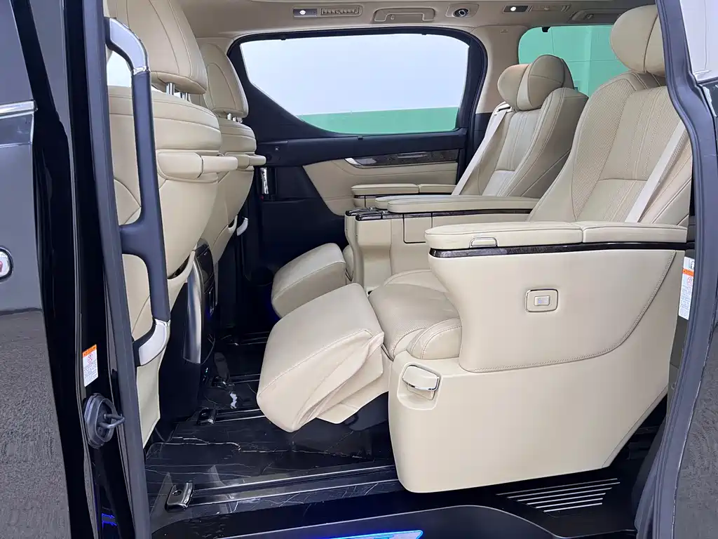 Toyota Vellfire 2022 — фото 21