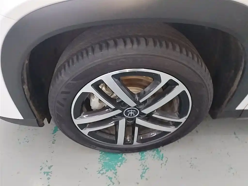 BYD L DM-i 2025 — фото 23