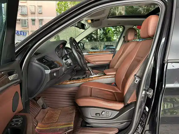 BMW X5 2011