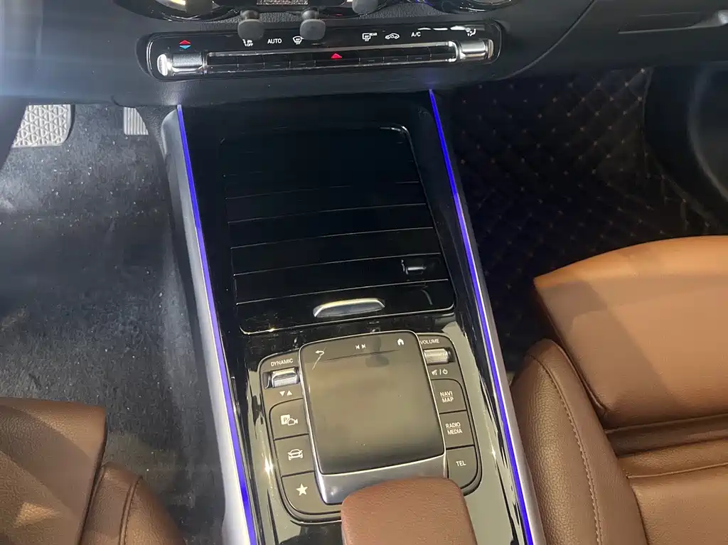 Mercedes-Benz GLB 2023 — фото 14