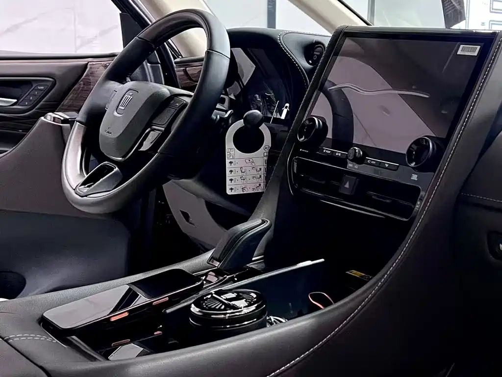 Toyota Vellfire — фото 12
