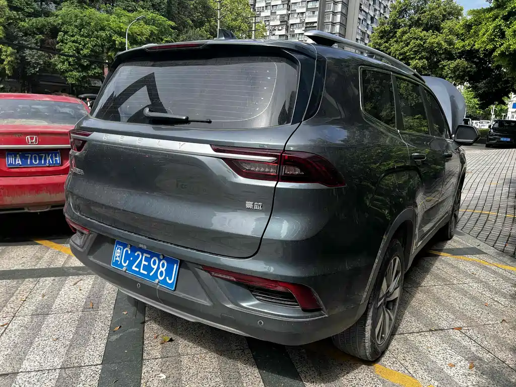 Geely Haoyue 2021 — фото 10