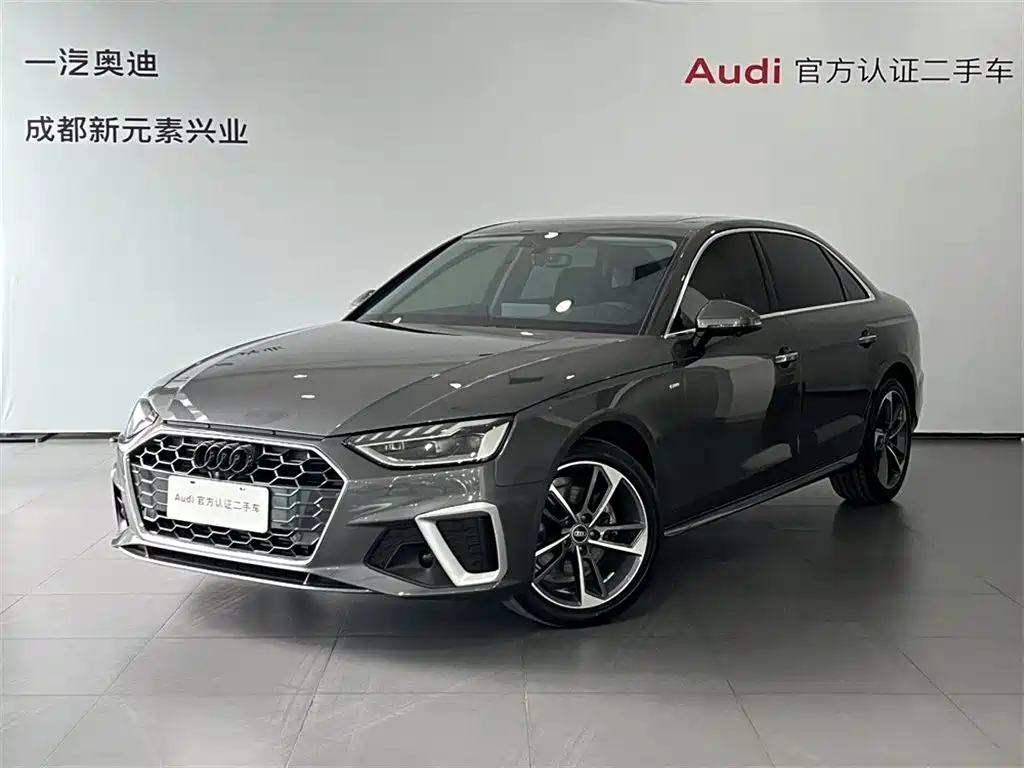 Audi A4L 2022 — фото 1