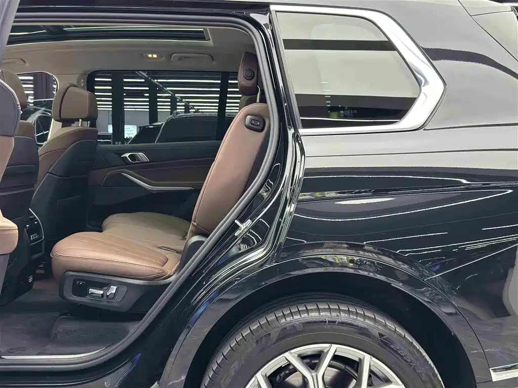 BMW X7 2022 — фото 7