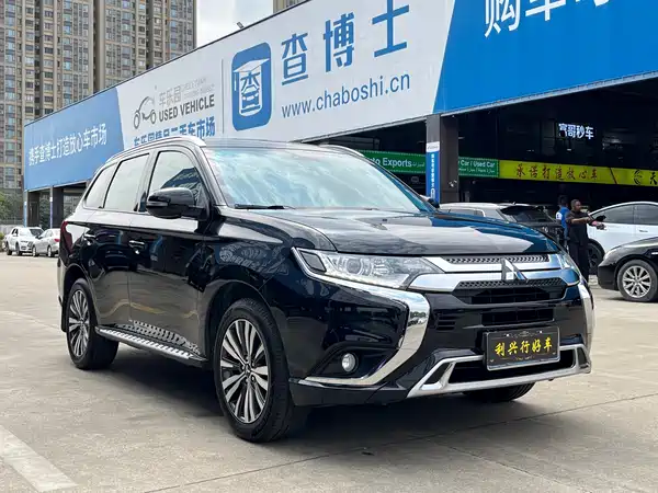 Mitsubishi Outlander 2021