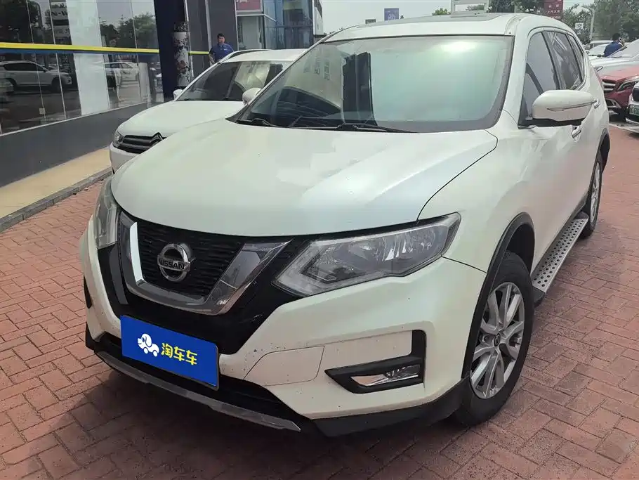 Nissan X-Trail 2017 — фото 1